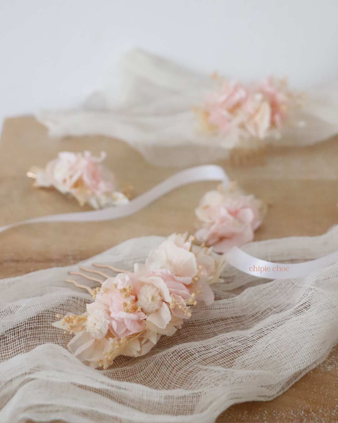 Fleurs séchées coiffure mariage