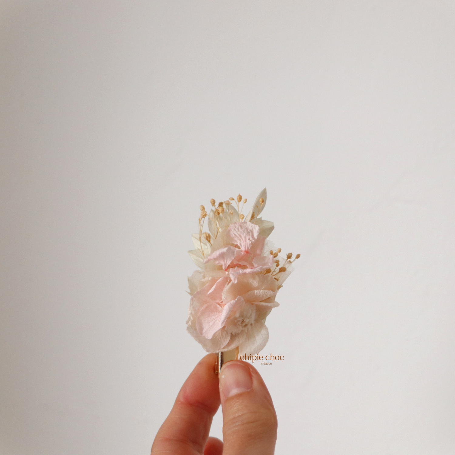 pince fleurs séchées coiffure mariée
