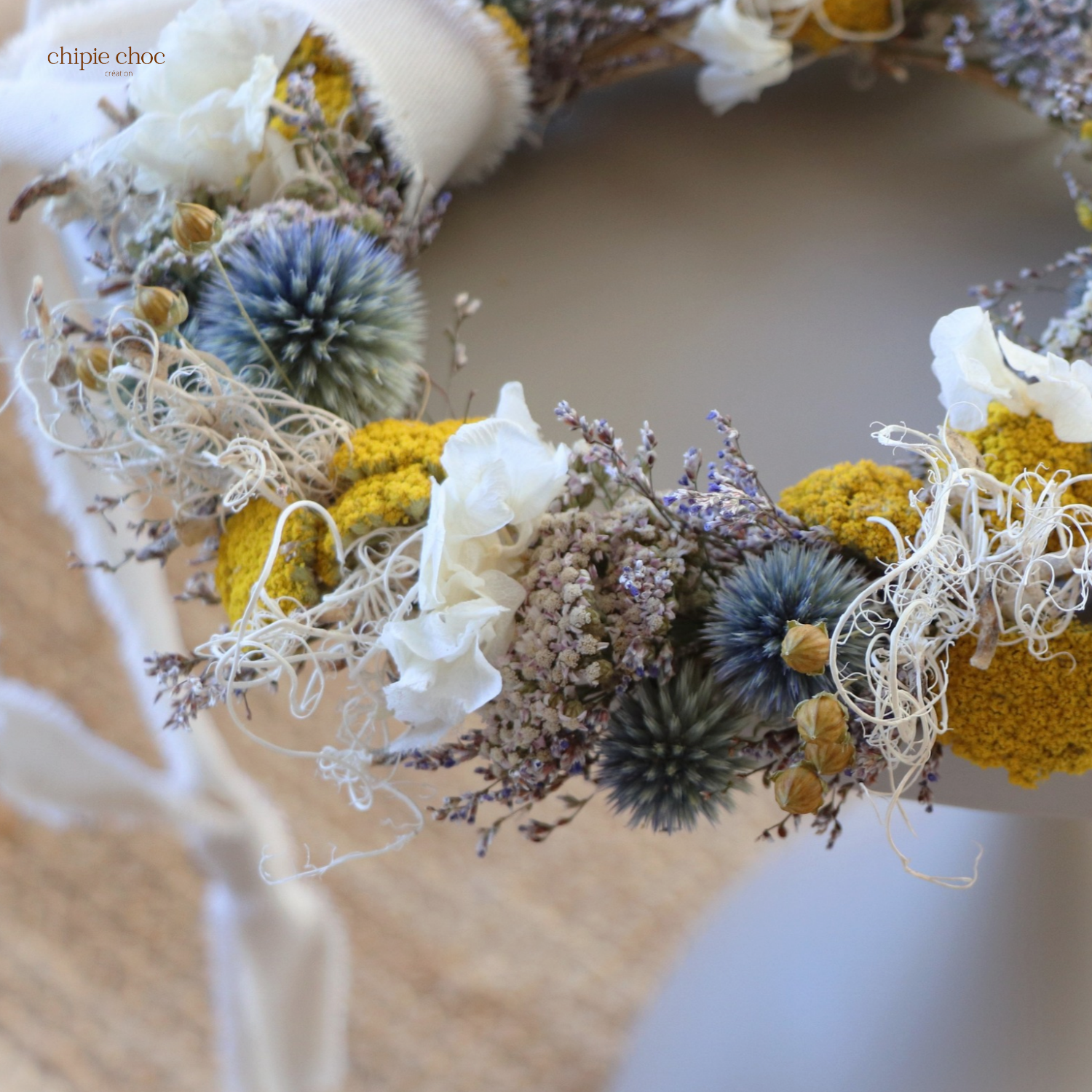 couronne de fleurs séchées