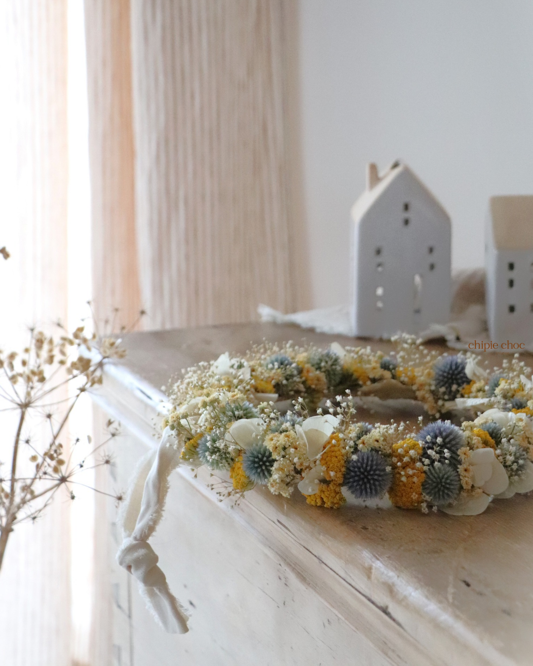décoration florale bleu et jaune