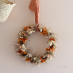 couronne de fleurs séchées orange terracotta blanc