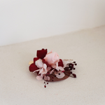 pince crodile en fleurs séchées