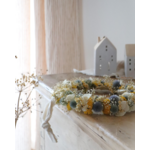 décoration florale bleu et jaune