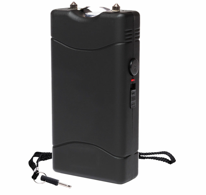 taser-praga-shocker-lampe-karo-black-3-800-000-volts-1