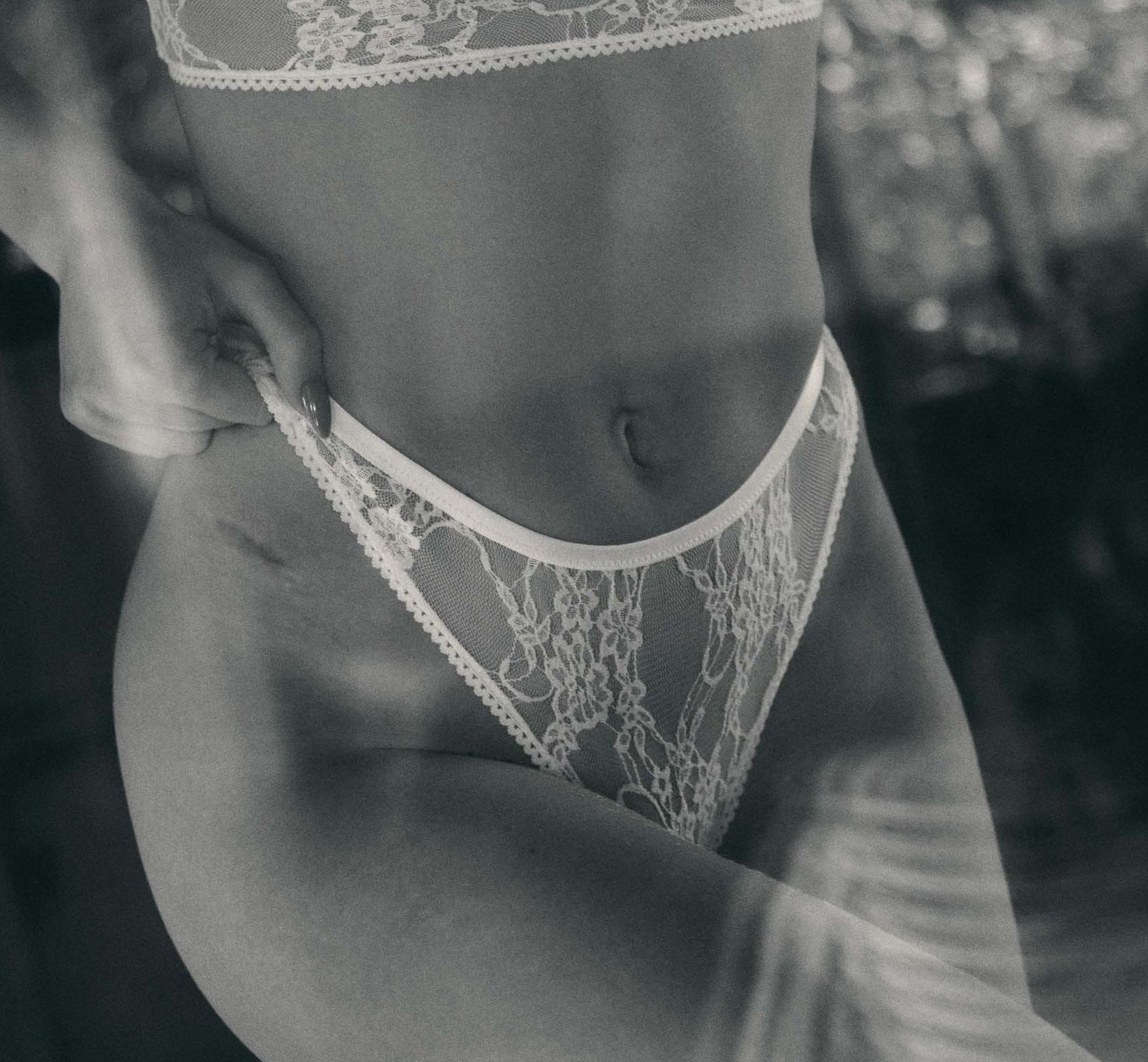 culotte en dentelle blanche taille haute