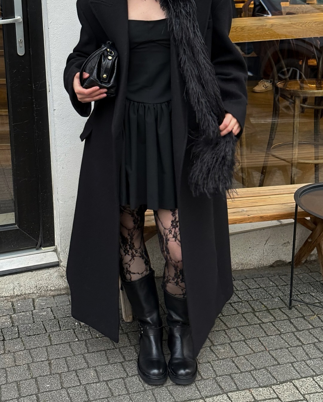 collant et jupe noir