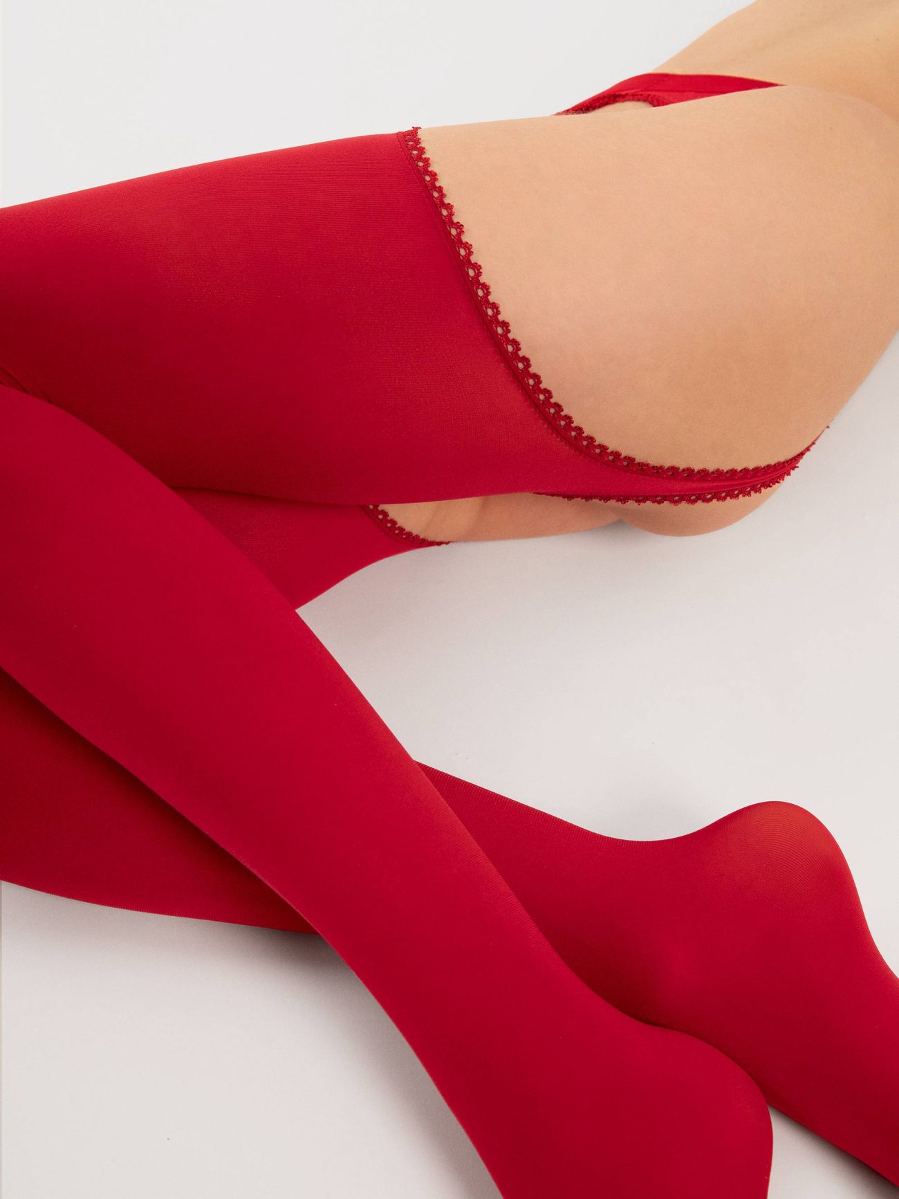 jambes sexy en collant ouvert rouge fiore diavola