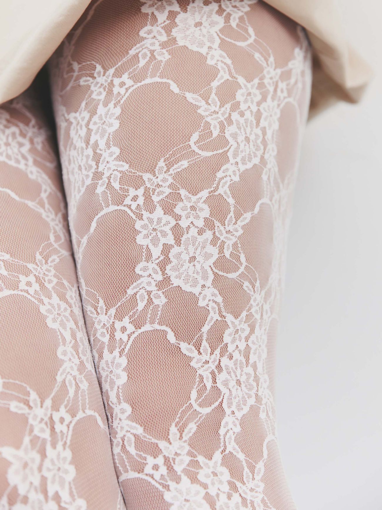 collant blanc en dentelle