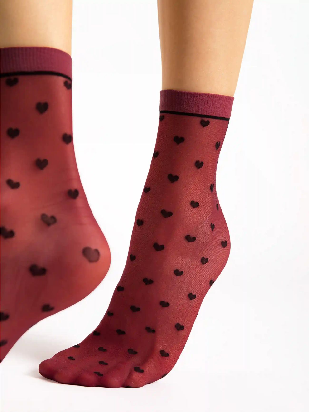 chaussettes rouge élégantes avec ses coeurs