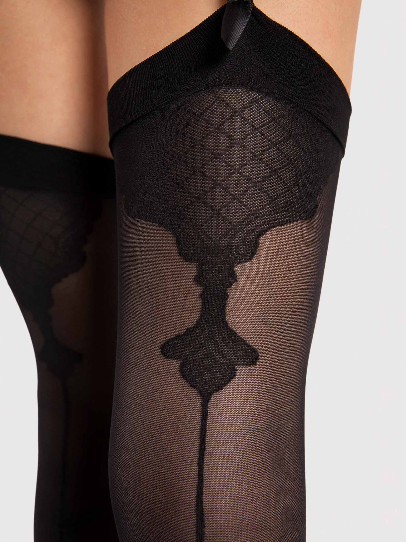 bas jarretelles glamour avec ligne couture