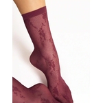 chaussettes élégantes rouges avec des fleurs
