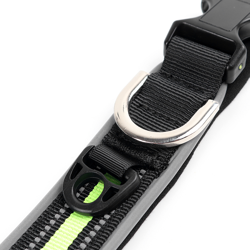 Adjustable-Reflective-Nylon-Dogs-Collar-Night-Outdoor-Safety-Pet-Collar-With-ID-Tag-Hanging-Hole-Small