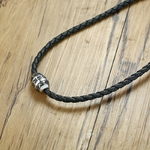 Collier-pour-hommes-9-mots-bouddha-Mantra-perles-porte-bonheur-pendentif-en-acier-inoxydable-avec-corde