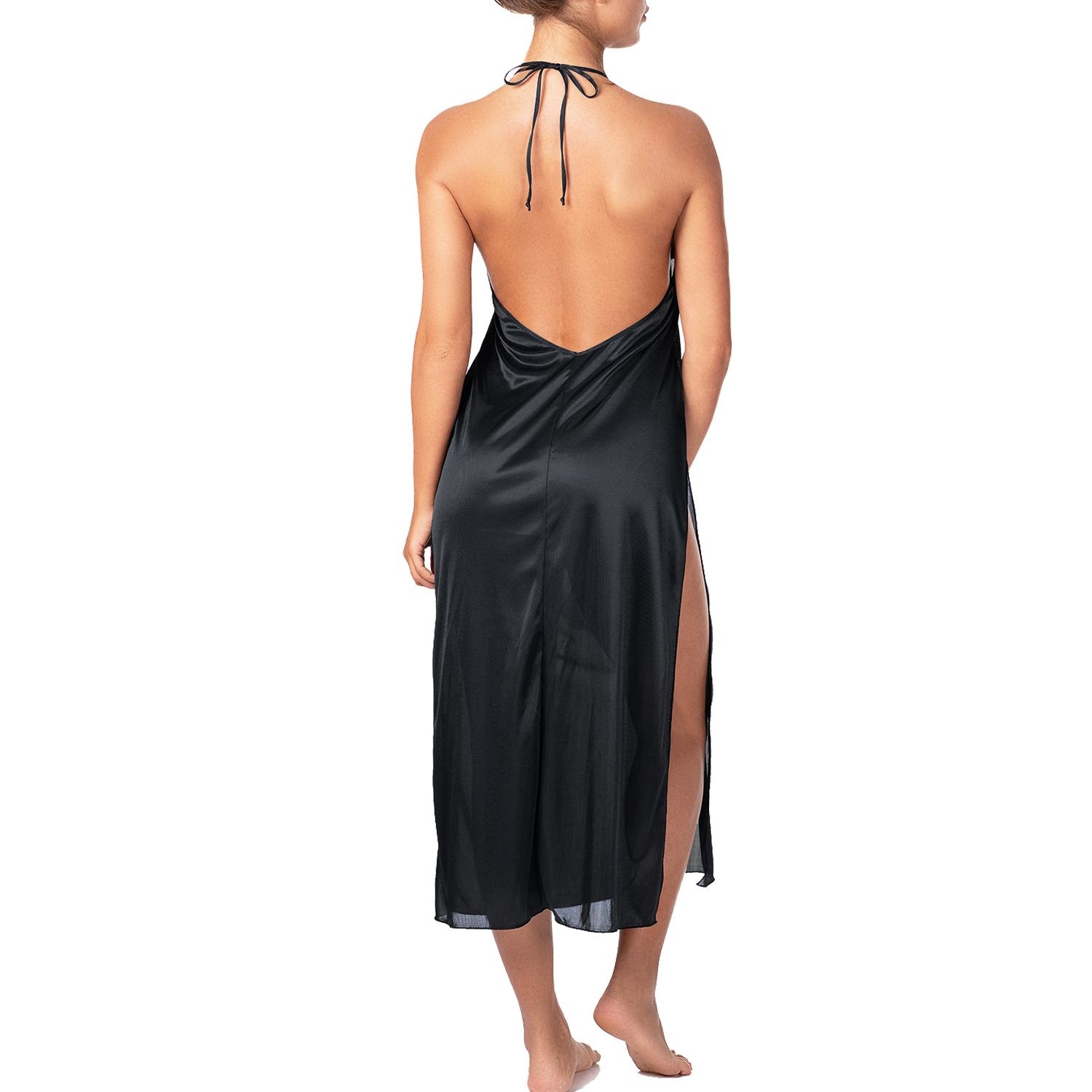 dos de longue nuisette en satin noir