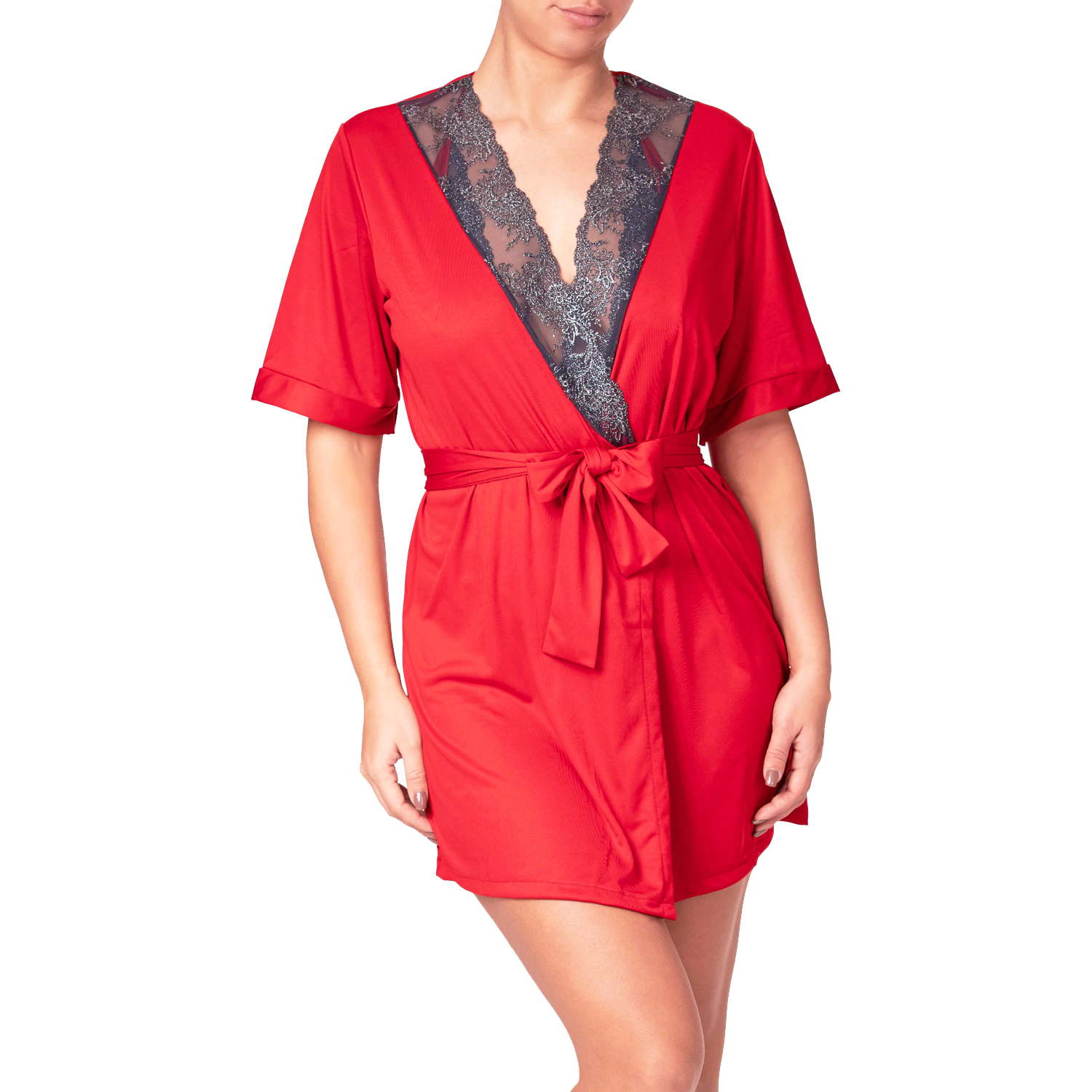 photo d'un kimono rouge avec dentelle argentée