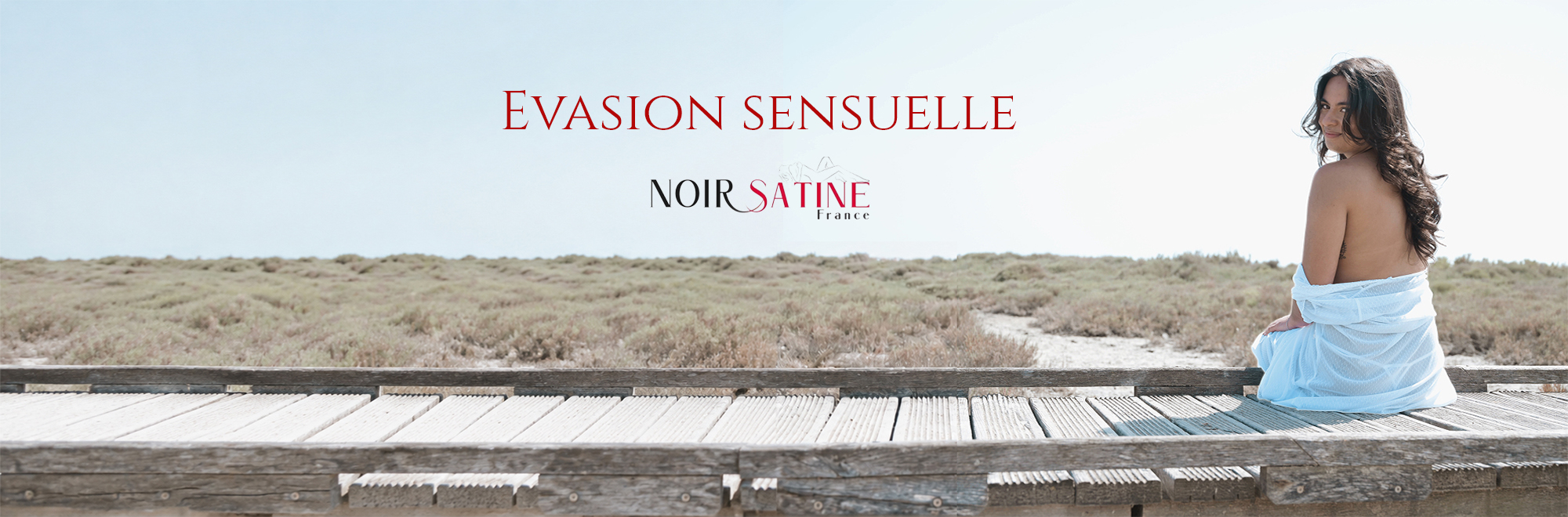 photo d une evasion sensuelle avec noir satine