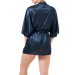 photo dun dos de kimono satin bleu nuit
