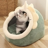 niche-pompon-chat-jouet-pompon