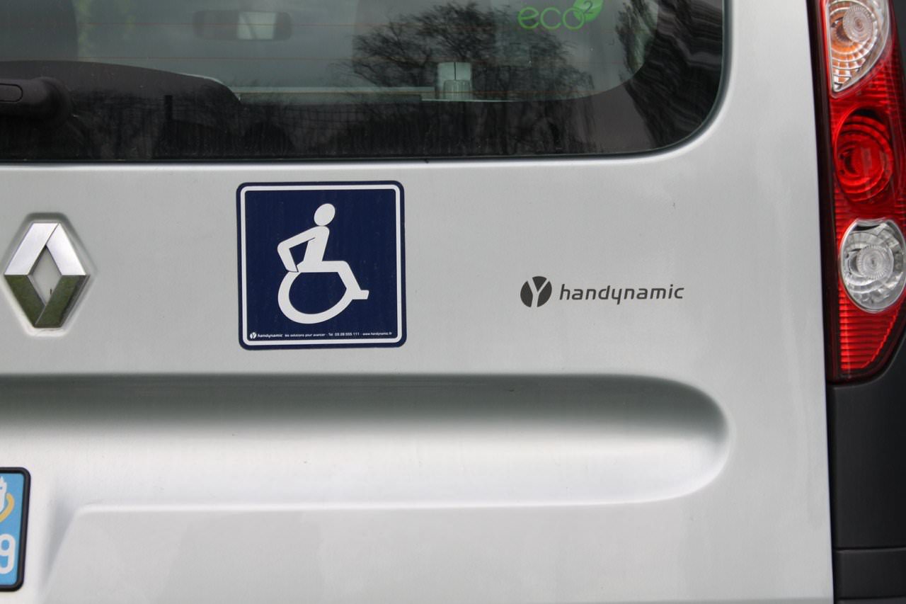 Autocollant avec pictogramme handicap