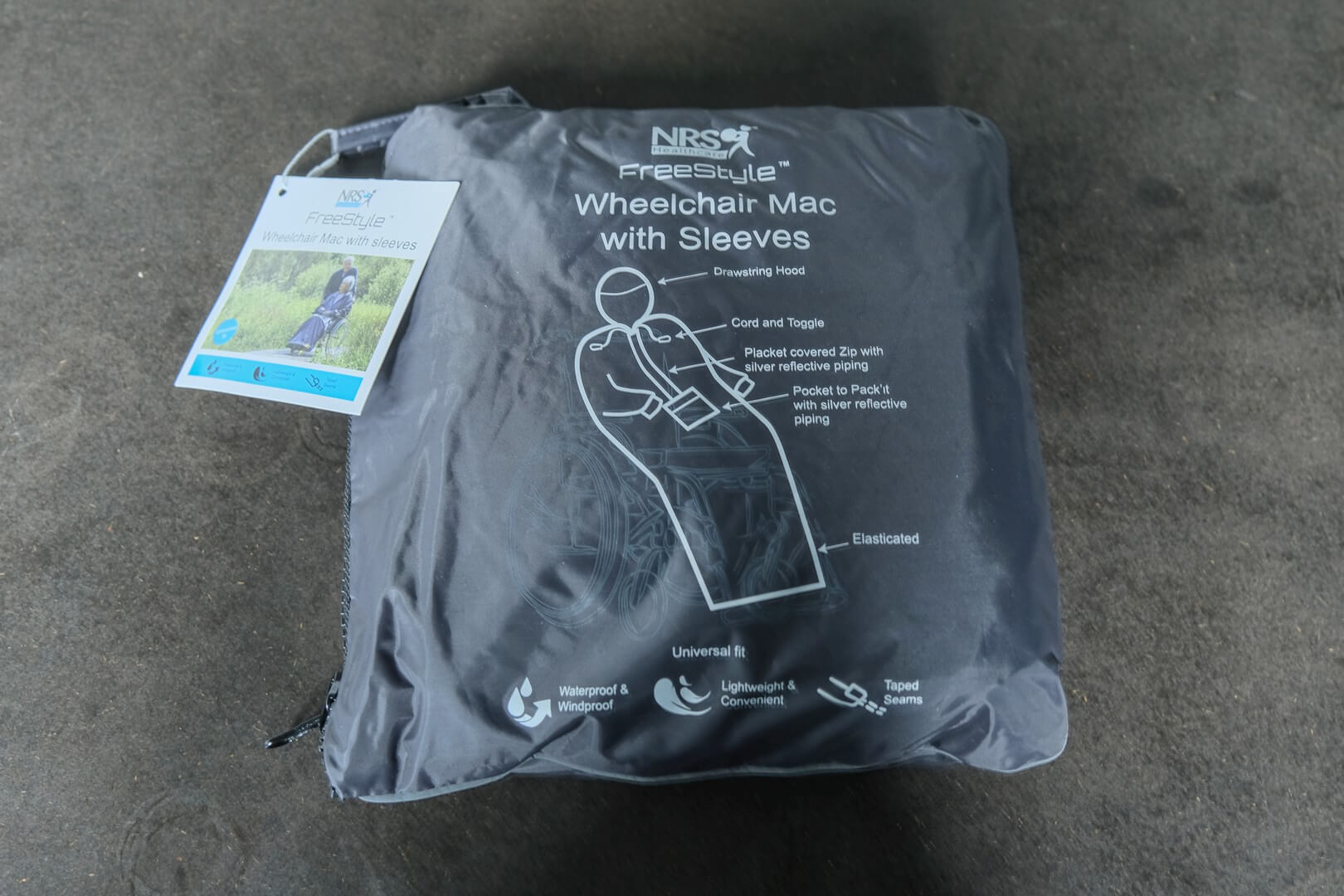 vêtement_de_pluie_avec_manches_pour_fauteuil_roulant_01
