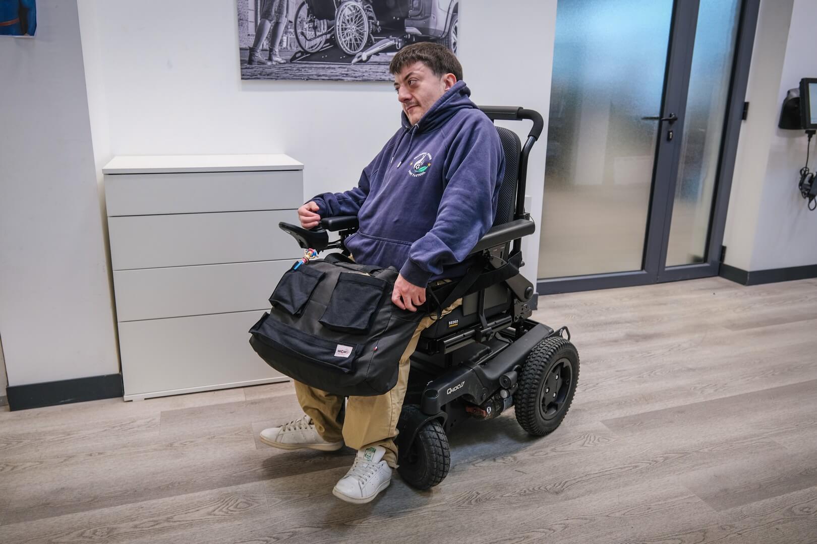 Sac BeCap multipoches pour fauteuil roulant