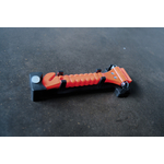marteau_brise_vitre_voiture_avec_support_07