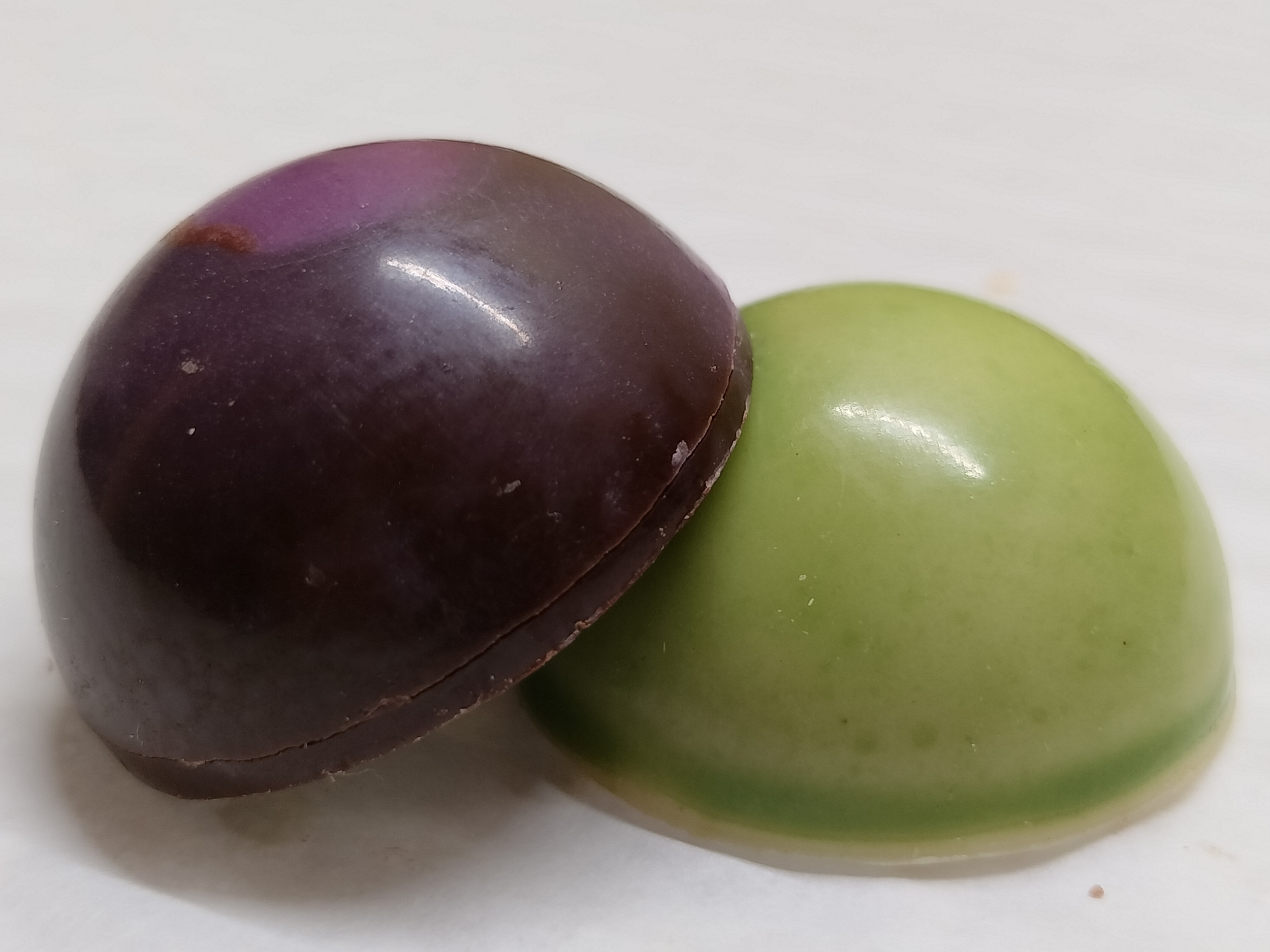 Dômes chocolat poire poivre de Séchuan Citron vert