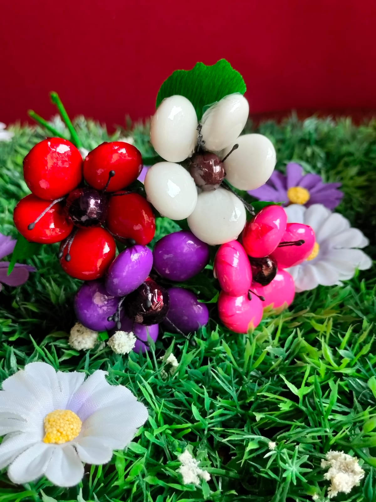 Bouquet Saint Valentin anémones dragées chocolat prairie
