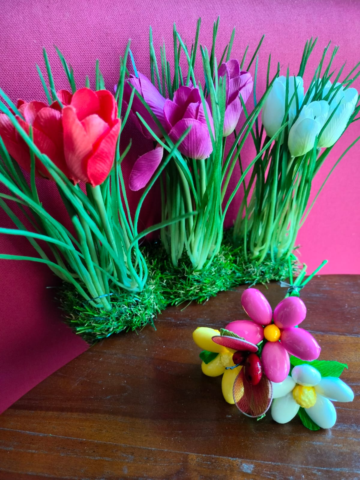 Vase boule bouquet marguerites coccinelle dragées chocolat 3
