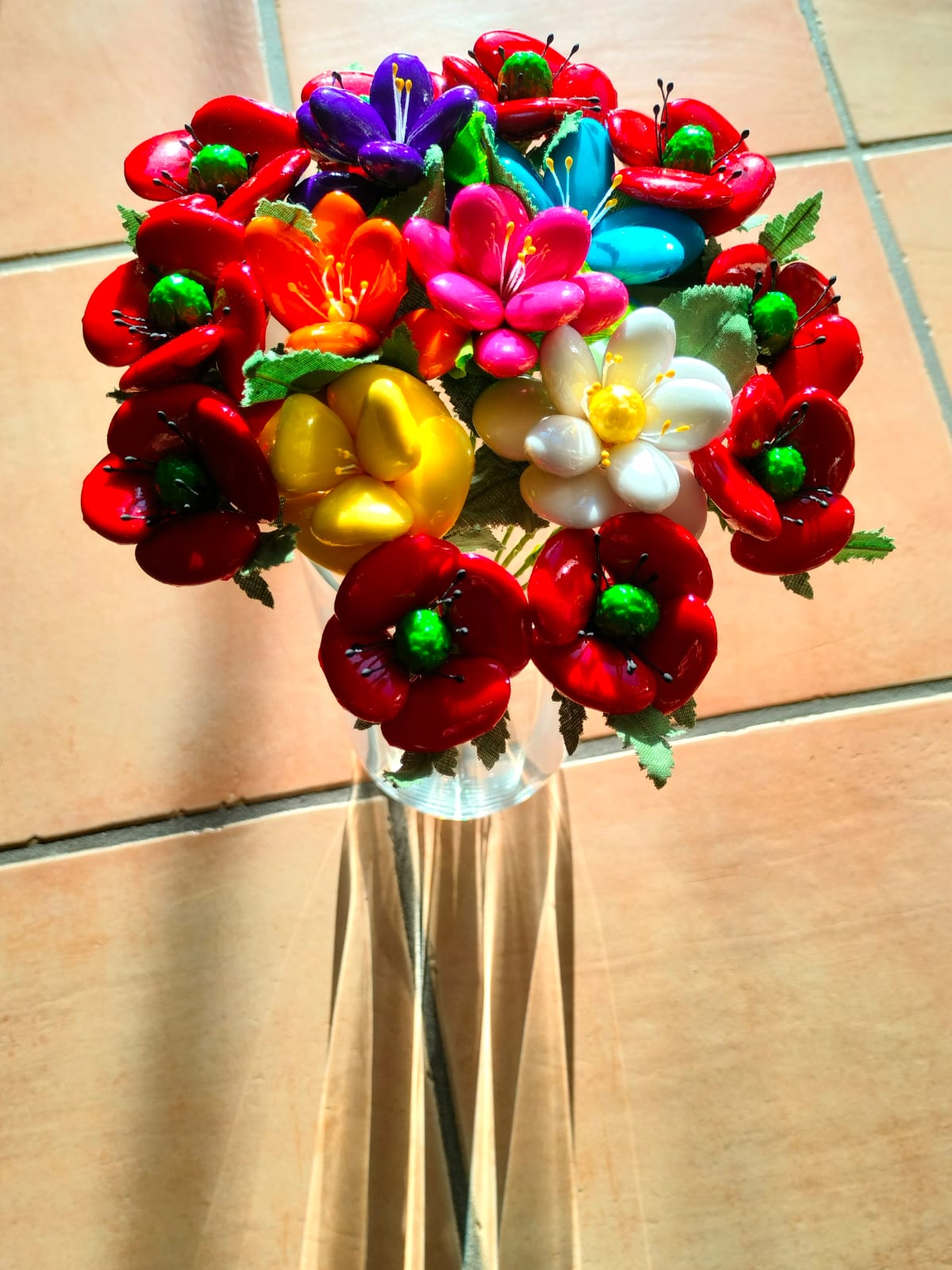 Vase bouquet couronne coquelicots dragées chocolat