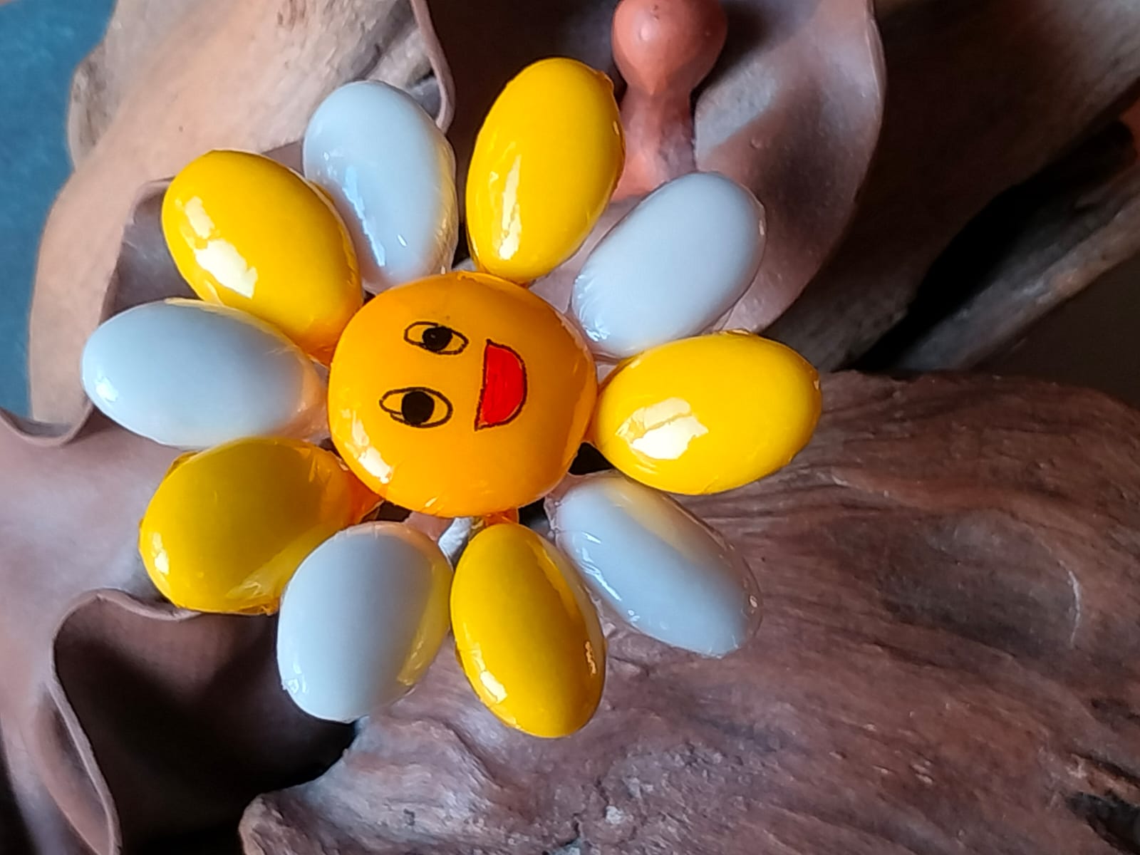 Fleur Smiley blanc et jaune dragées chocolat 6