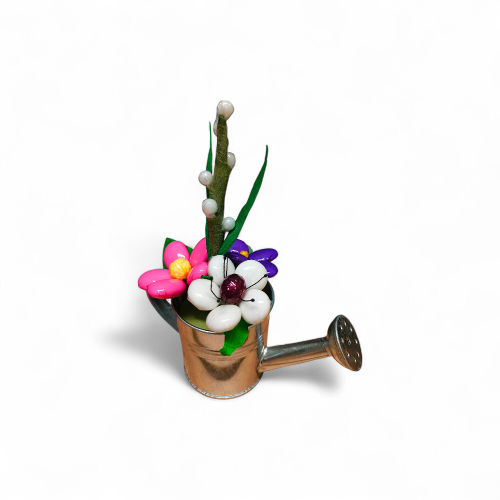 arrosoir-fleurs-de-dragees-et-muguet-en-bonbons-de-sucre