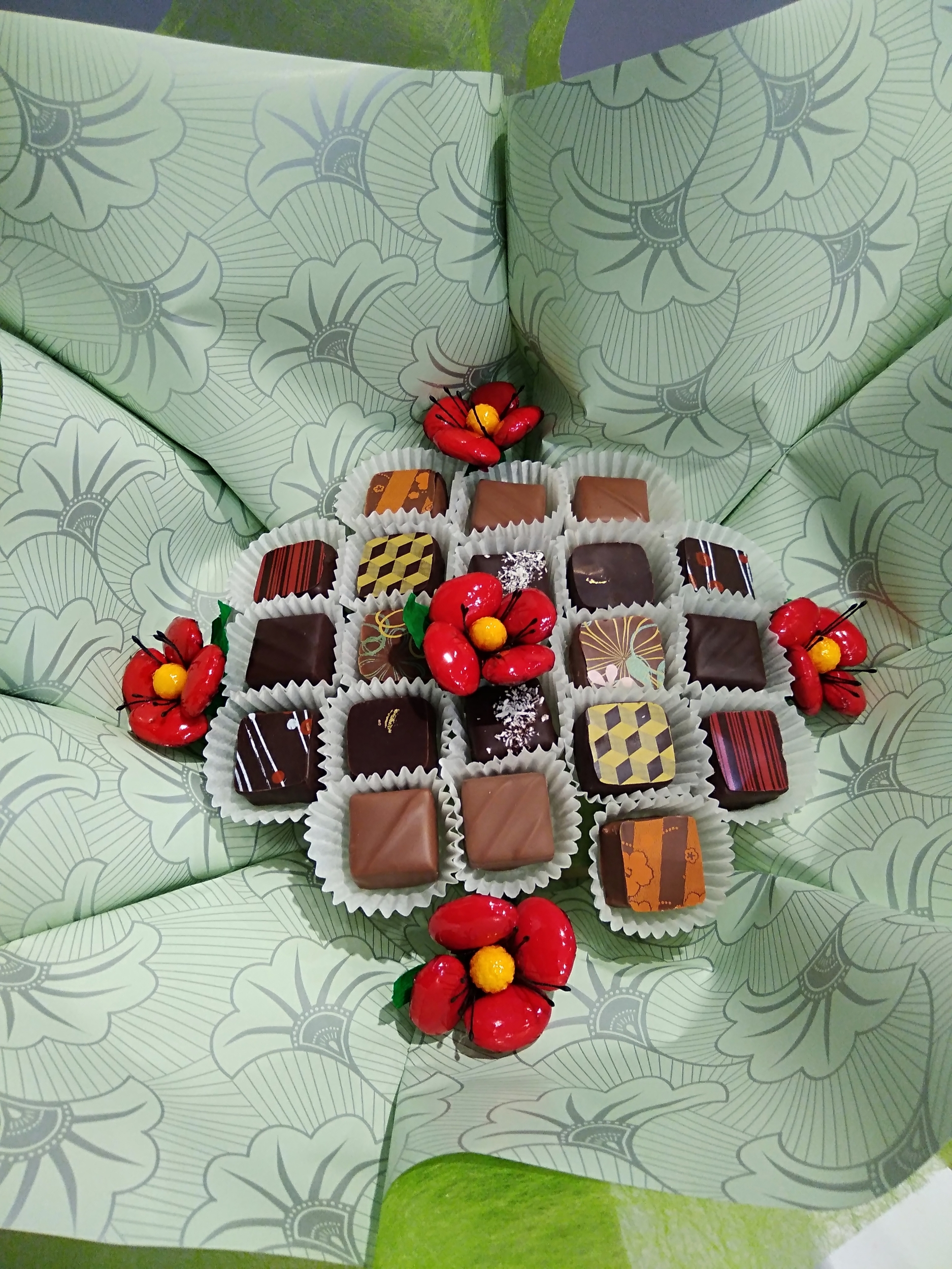 Bouquet chocolats et coquelicots