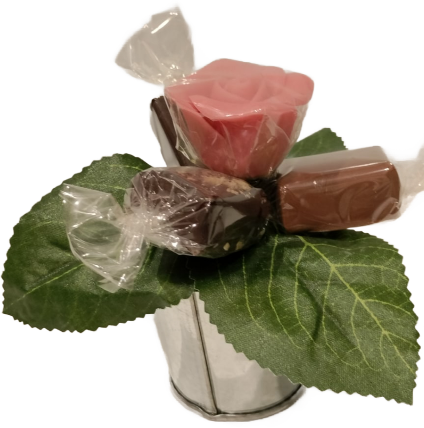 Seau rose pate amande chocolats