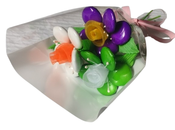 Mini bouquet 3 pâquerettes blanche violette verte dragées chocolat 30g
