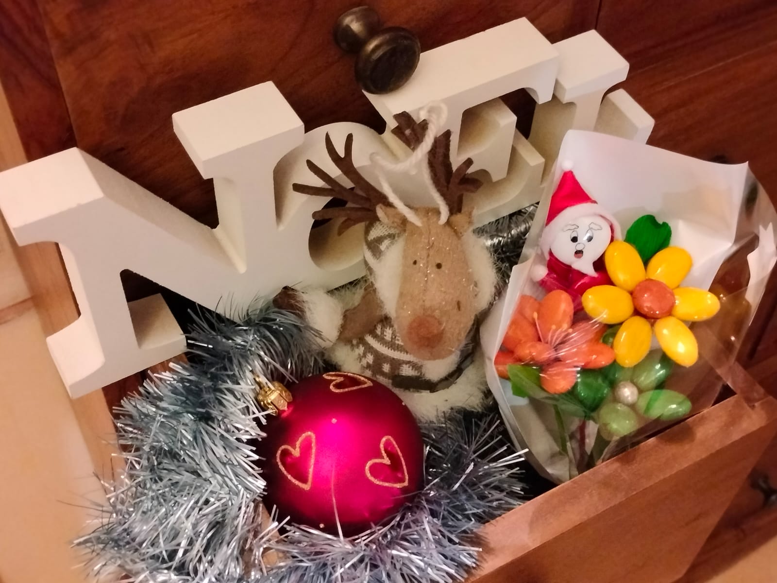 Bouquet Père Noël lumineux dragées chocolat 1