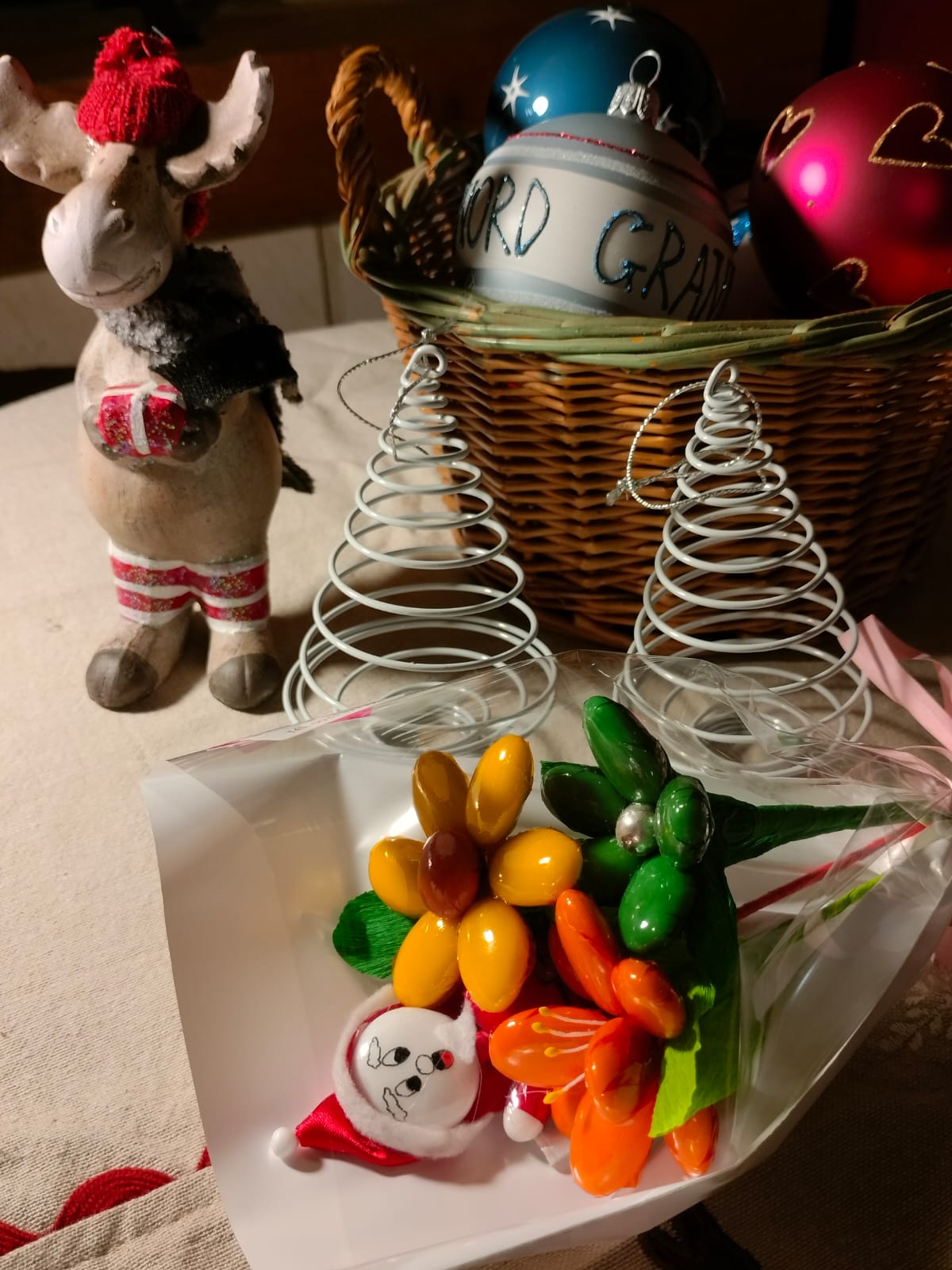 Bouquet Père Noël lumineux dragées chocolat 4