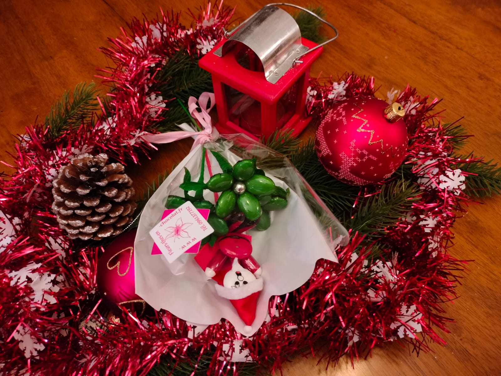 Bouquet Père Noël marguerites dragées chocolat 3