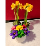 Vase blanc bouquet violettes dragées chocolat 4