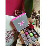 Ecrin chocolats et marguerite de Noël ouvert V1