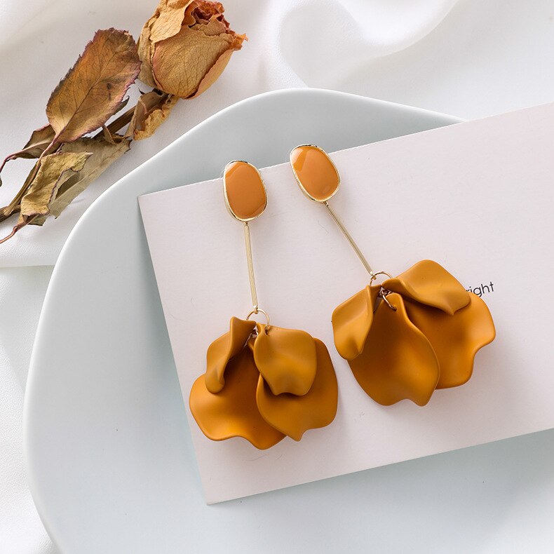 Boucles doreilles pendantes fleur camel - caramel