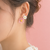 boucles d'oreilles fleurs dépareillées