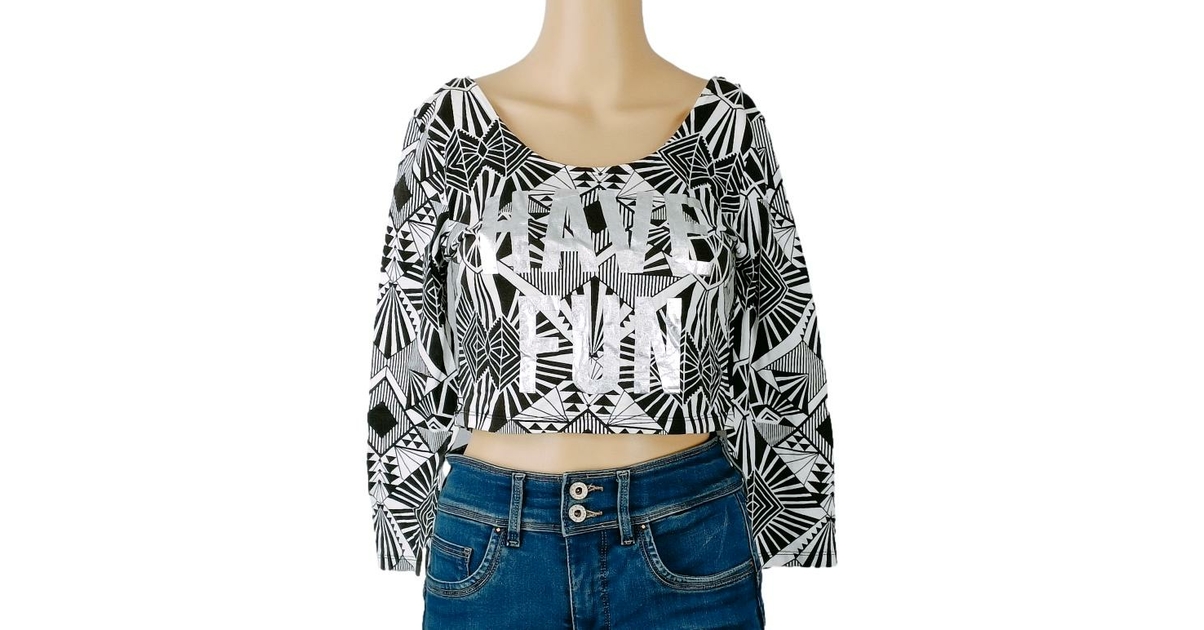 Guide des tailles des hauts et tee-shirts pour Femme. CA