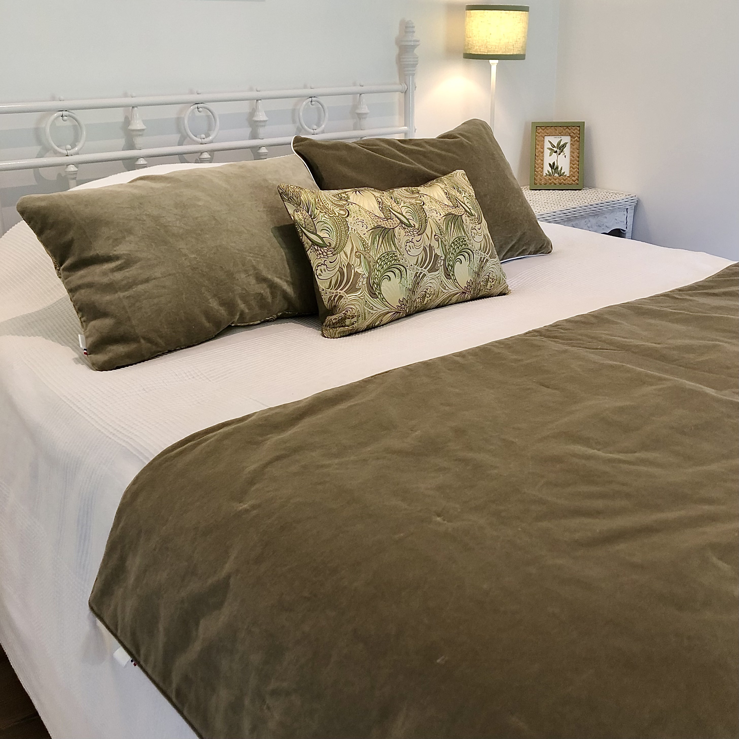 ensemble-cheminde-lit-et-coussins-linge-de-maison-francais-artisanal