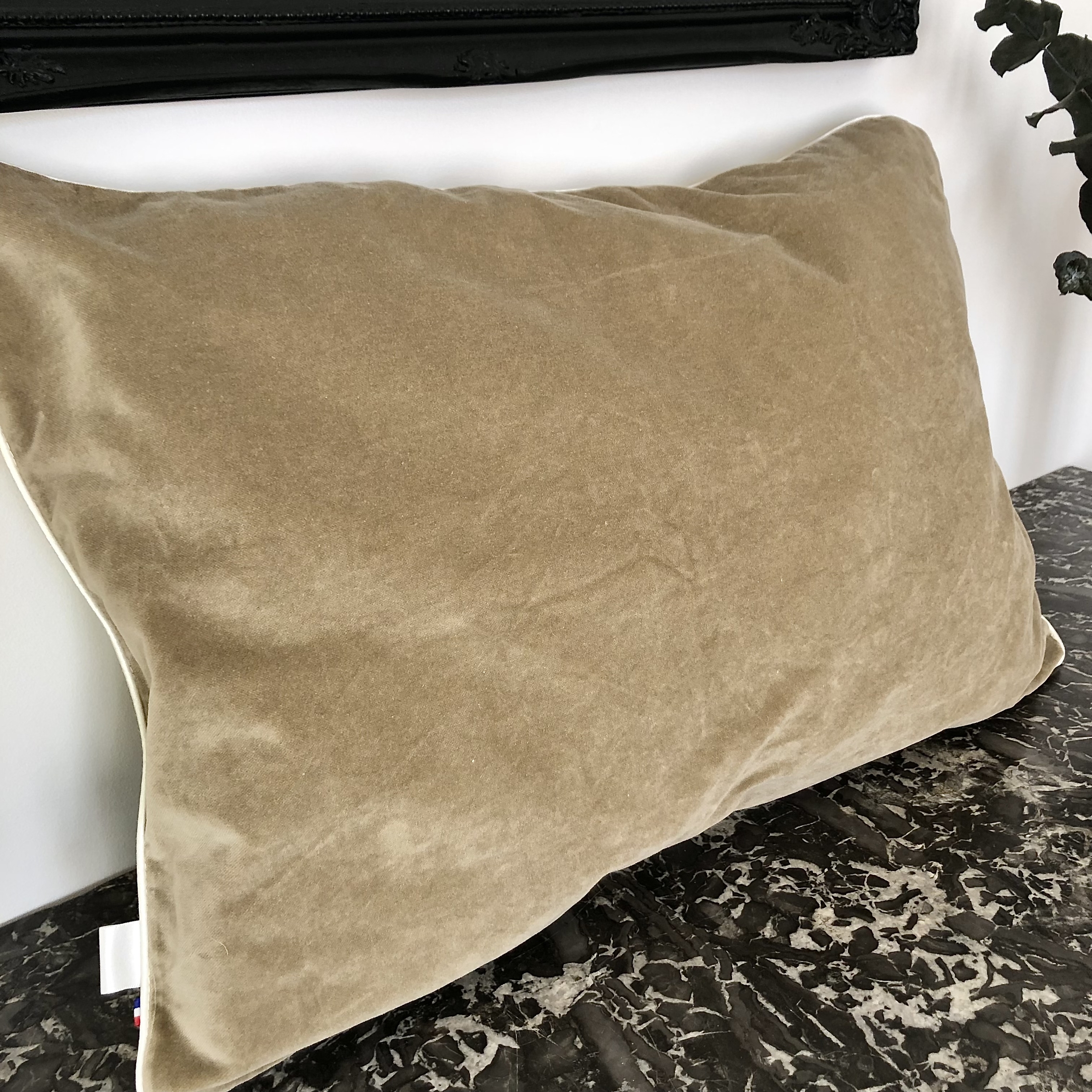 coussin-1-double-face-et-passepoil-vue-velours-linge-de-maison-français-artisanal-LABABet-