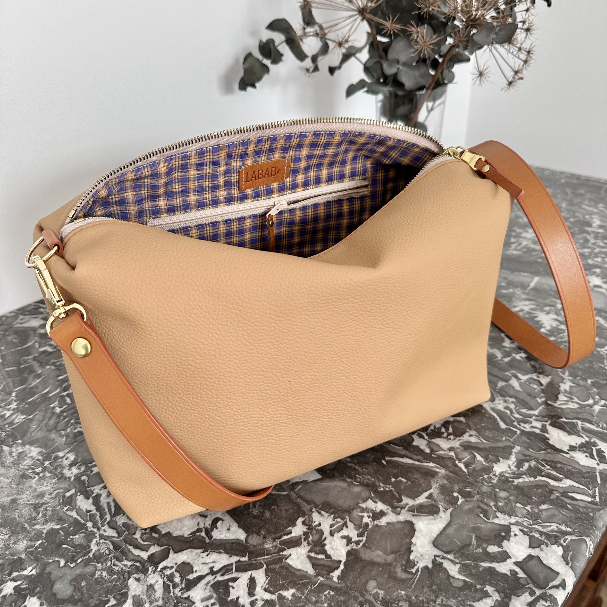 sac à main en cuir sur mesure LABAB avec chemise souvenir en doublure