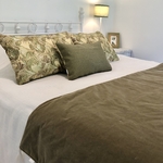 ensemble-chemin-de-lit-double-face-velours-et-jacquard-haut-de-gamme