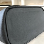 vue dessous du sac sur mesure en cuir vachettenoir
