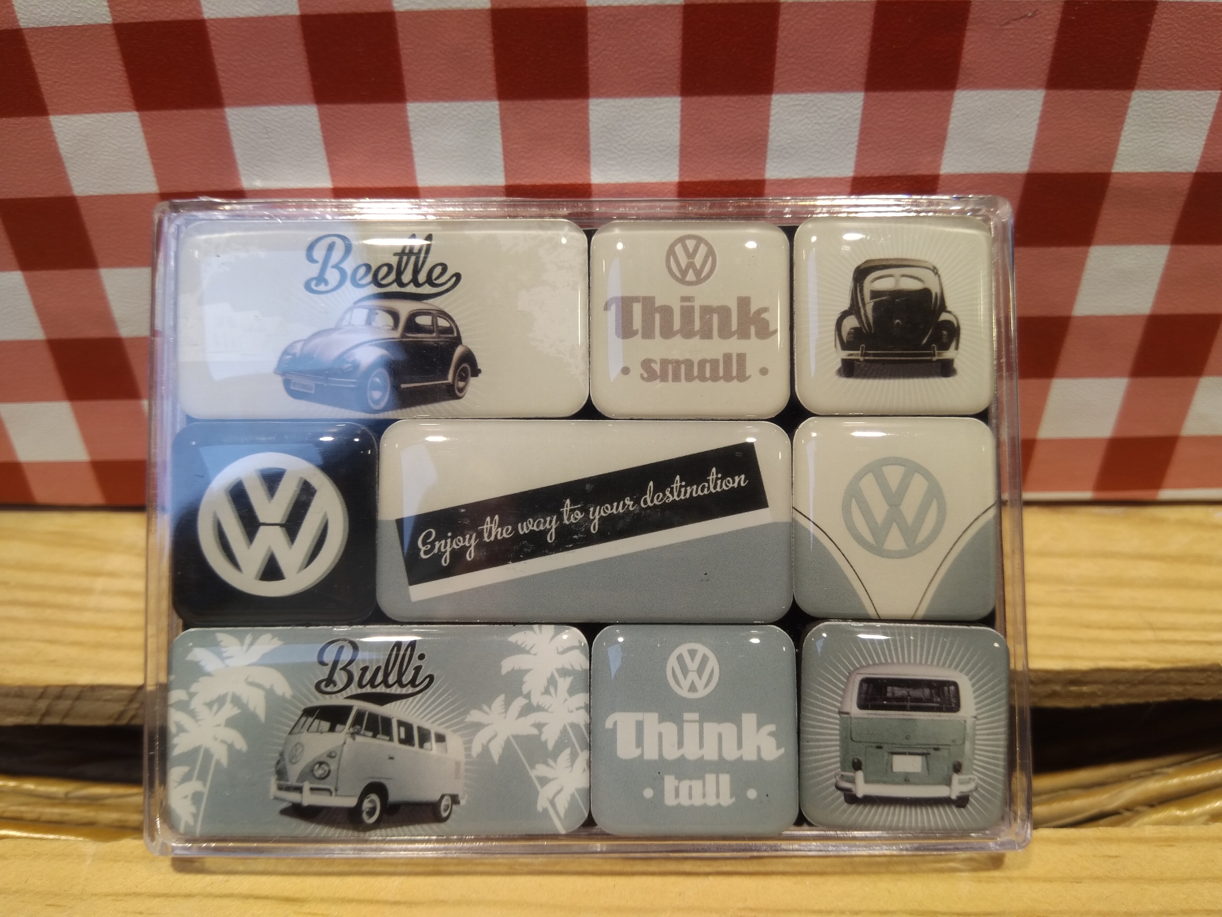 coffret 9 magnets émaillés volkswagen