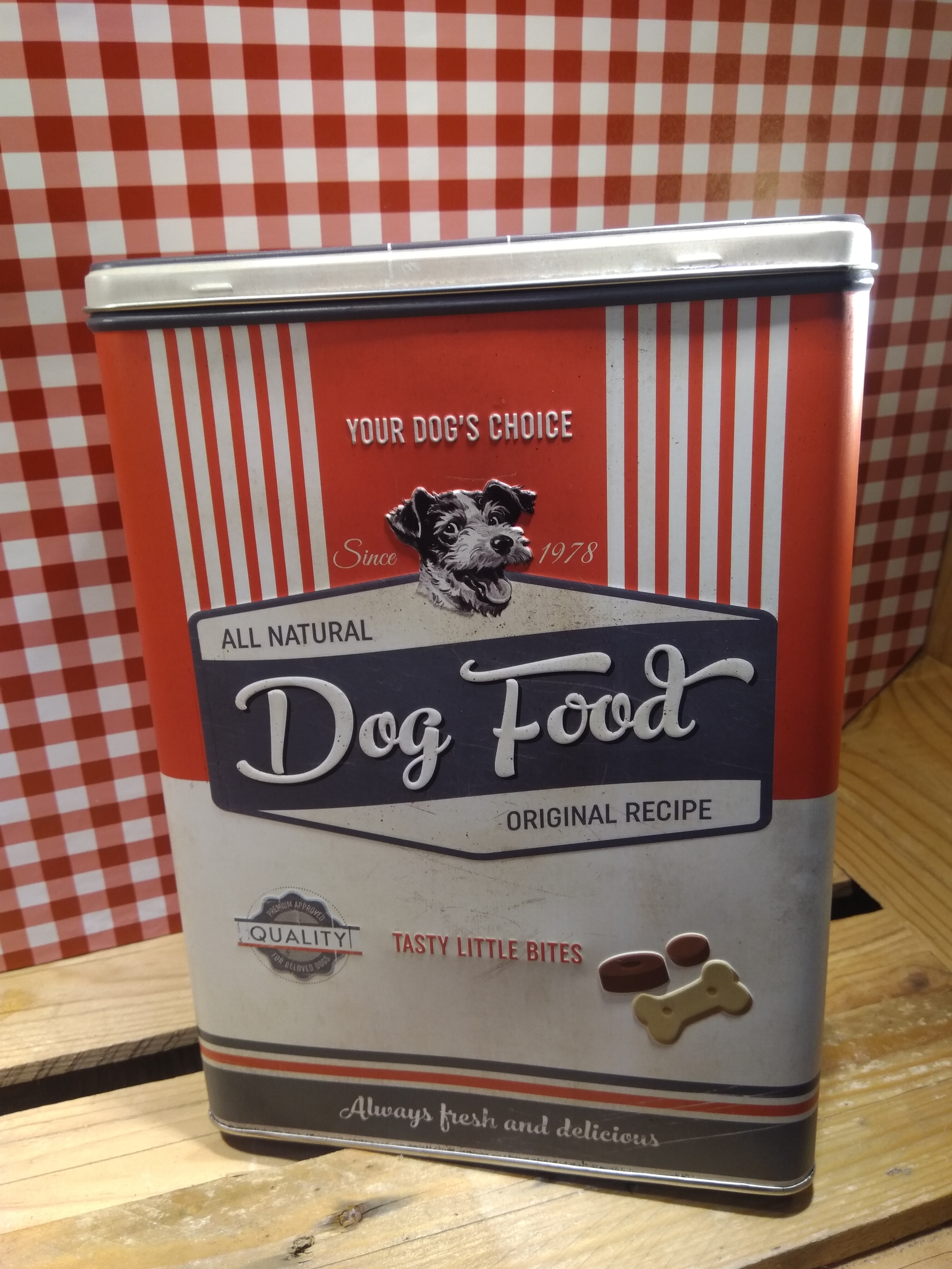 Nourriture pour chien : boîtes VS croquettes - Magazine zooplus